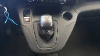 Photo 33 Peugeot Partner  FOURGON M 650 KG BLUEHDI 100 S&S BVM6