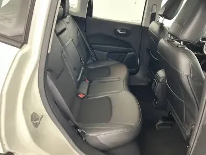 Photo 24 Jeep Compass  1.3 GSE T4 150 ch BVR6