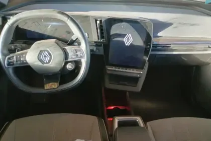 Photo 8 Renault Megane  E-Tech EV60 220 ch optimum charge