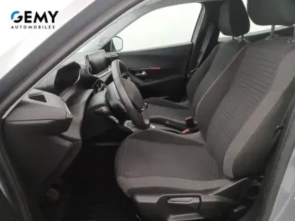 Photo 8 Peugeot 2008  PureTech 130 S&S BVM6