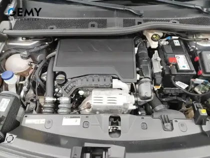 Photo 14 Peugeot 2008  PureTech 130 S&S BVM6