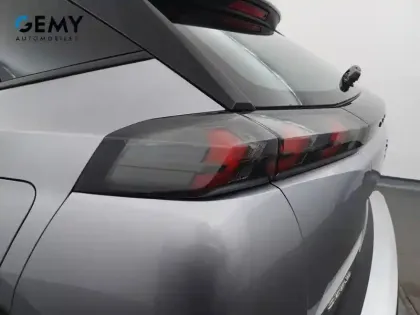 Photo 16 Peugeot 2008  PureTech 130 S&S BVM6