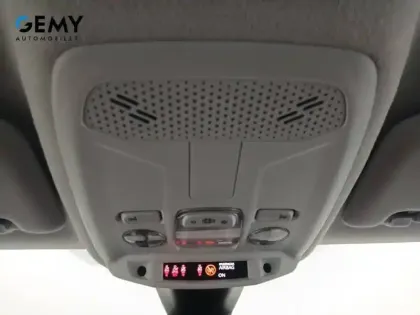 Photo 15 Peugeot 208  PureTech 75 S&S BVM5