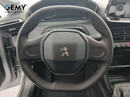 Photo 12 Peugeot 208  PureTech 75 S&S BVM5
