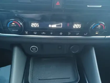 Photo 28 Nissan Qashqai  Mild Hybrid 158 ch Xtronic