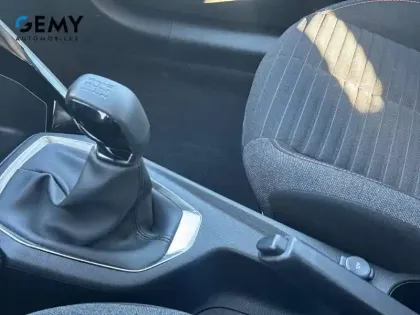 Photo 29 Peugeot 208  PureTech 75 S&S BVM5