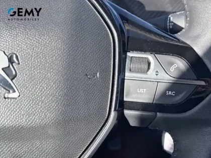 Photo 18 Peugeot 208  PureTech 75 S&S BVM5