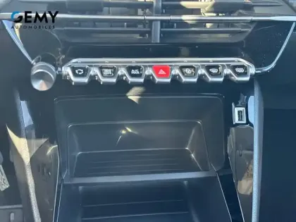 Photo 28 Peugeot 208  PureTech 75 S&S BVM5