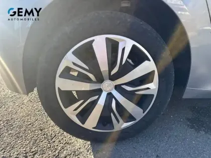 Photo 13 Peugeot 208  PureTech 75 S&S BVM5