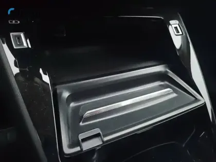 Photo 31 Peugeot 2008  BlueHDi 130 S&S EAT8