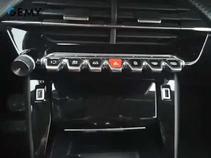 Photo 30 Peugeot 2008  BlueHDi 130 S&S EAT8