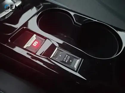 Photo 33 Peugeot 2008  BlueHDi 130 S&S EAT8