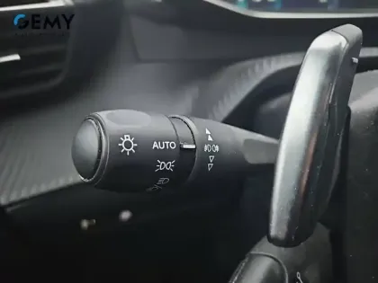 Photo 19 Peugeot 2008  BlueHDi 130 S&S EAT8