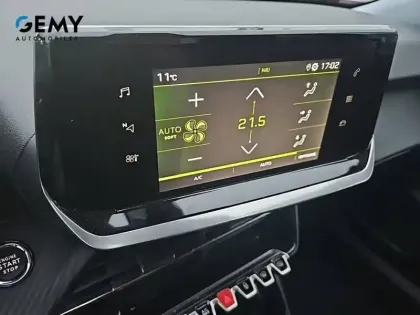 Photo 27 Peugeot 2008  BlueHDi 130 S&S EAT8