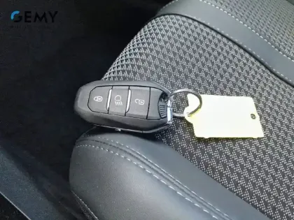 Photo 26 Peugeot 2008  BlueHDi 110 S&S BVM6