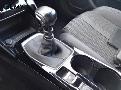 Photo 24 Peugeot 2008  BlueHDi 110 S&S BVM6