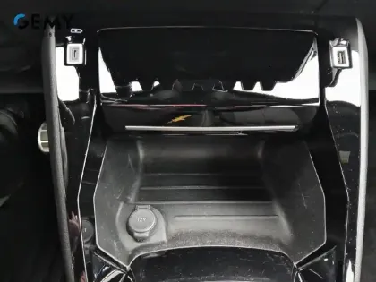 Photo 47 Peugeot 2008  BlueHDi 110 S&S BVM6