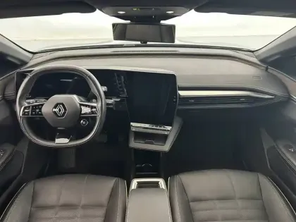 Photo 33 Renault Megane  E-Tech EV60 220 ch optimum charge