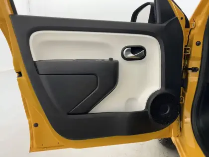 Photo 40 Renault Twingo  III SCe 65