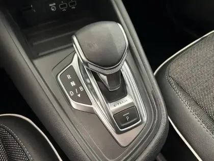 Photo 27 Renault Captur  E-Tech 145 - 21