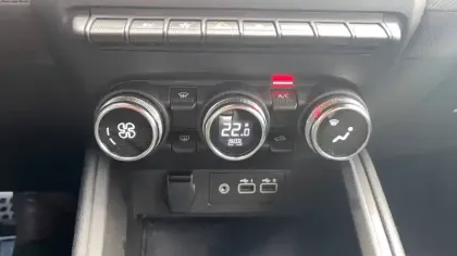 Photo 18 Renault Clio  E-Tech full hybrid 145 ch GSR2