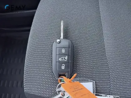 Photo 14 Peugeot Partner  FOURGON STANDARD 650 KG BLUEHDI 100 S&S BVM6