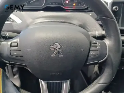 Photo 17 Peugeot 2008  PureTech 110ch S&S BVM6