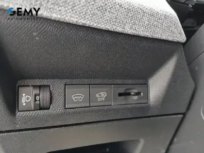 Photo 21 Peugeot 3008  Hybrid 136 e-DCS6