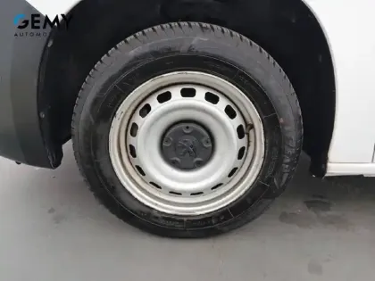 Photo 10 Peugeot Partner  FOURGON STANDARD 650 KG BLUEHDI 75 BVM5