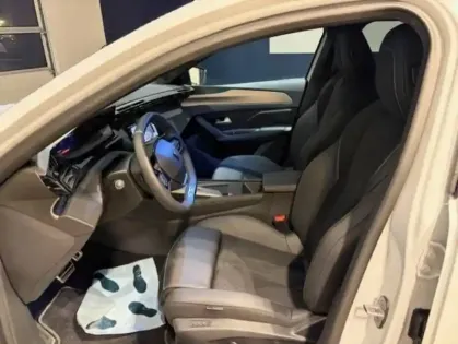 Photo 10 Peugeot 408  Hybrid 145 e-DCS6