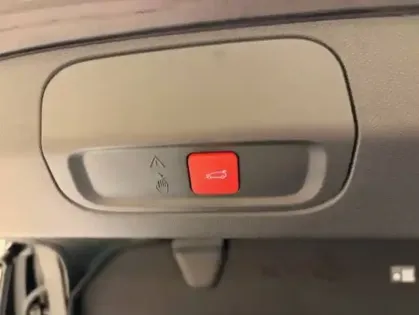 Photo 9 Peugeot 408  Hybrid 145 e-DCS6