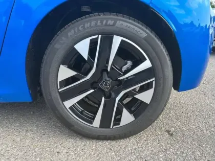 Photo 5 Peugeot 208  Electrique 50 kWh 136ch