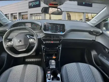 Photo 43 Peugeot 208  Electrique 50 kWh 136ch