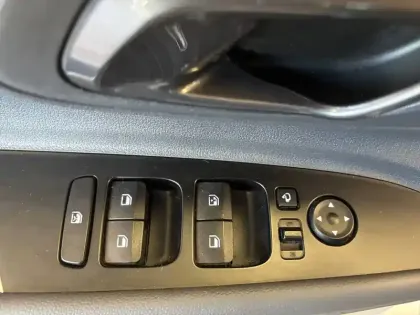 Photo 22 Hyundai Bayon  1.0 T-GDi 100 DCT-7 Hybrid 48V