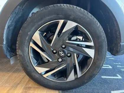 Photo 17 Hyundai Bayon  1.0 T-GDi 100 DCT-7 Hybrid 48V