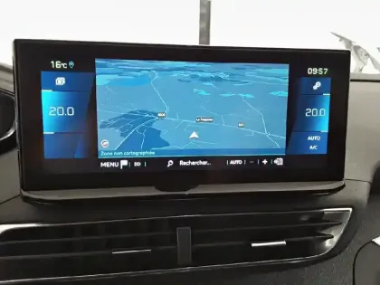 Photo 38 Peugeot 3008  Hybrid 225 e-EAT8