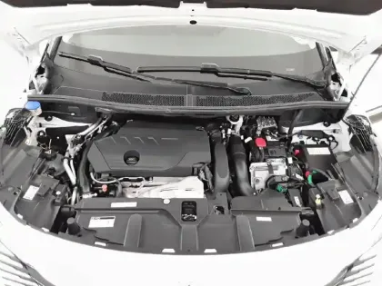 Photo 65 Peugeot 3008  Hybrid 225 e-EAT8