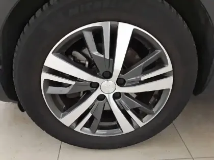 Photo 57 Peugeot 3008  Hybrid 225 e-EAT8