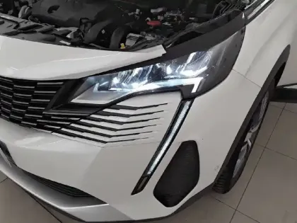 Photo 60 Peugeot 3008  Hybrid 225 e-EAT8