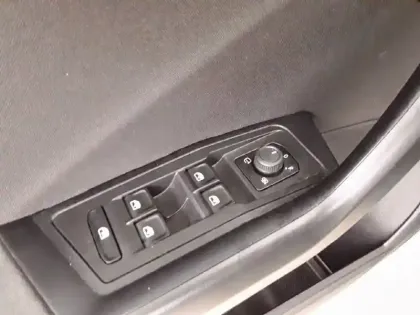 Photo 23 Volkswagen T-roc  1.0 TSI 110 Start/Stop BVM6