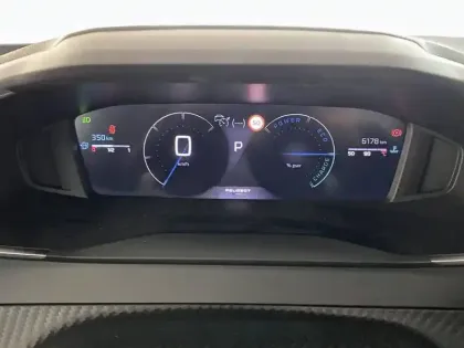 Photo 13 Peugeot 2008  Hybrid 145 e-DCS6