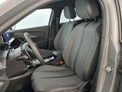 Photo 6 Peugeot 2008  Hybrid 145 e-DCS6