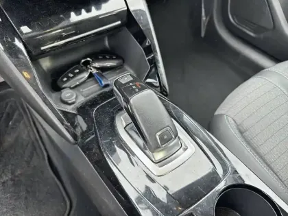 Photo 13 Peugeot 208  PureTech 100 S&S EAT8