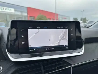 Photo 19 Peugeot 208  PureTech 100 S&S EAT8