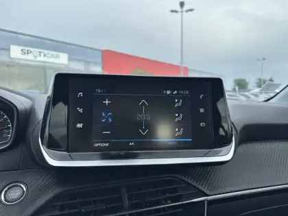 Photo 21 Peugeot 208  PureTech 100 S&S EAT8