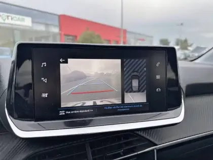 Photo 18 Peugeot 208  PureTech 100 S&S EAT8