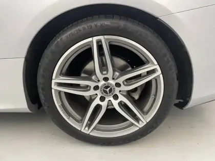 Photo 16 Mercedes Classe E  Cabriolet 220 d 9G-Tronic