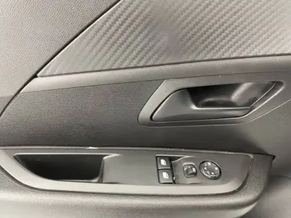 Photo 54 Peugeot 208  BLUEHDI 100 S&S BVM6