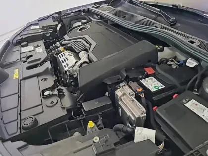 Photo 14 Citroën C4  Hybride 100 e-DCS6