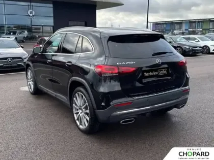 Photo 29 Mercedes GLA  250 e 8G-DCT